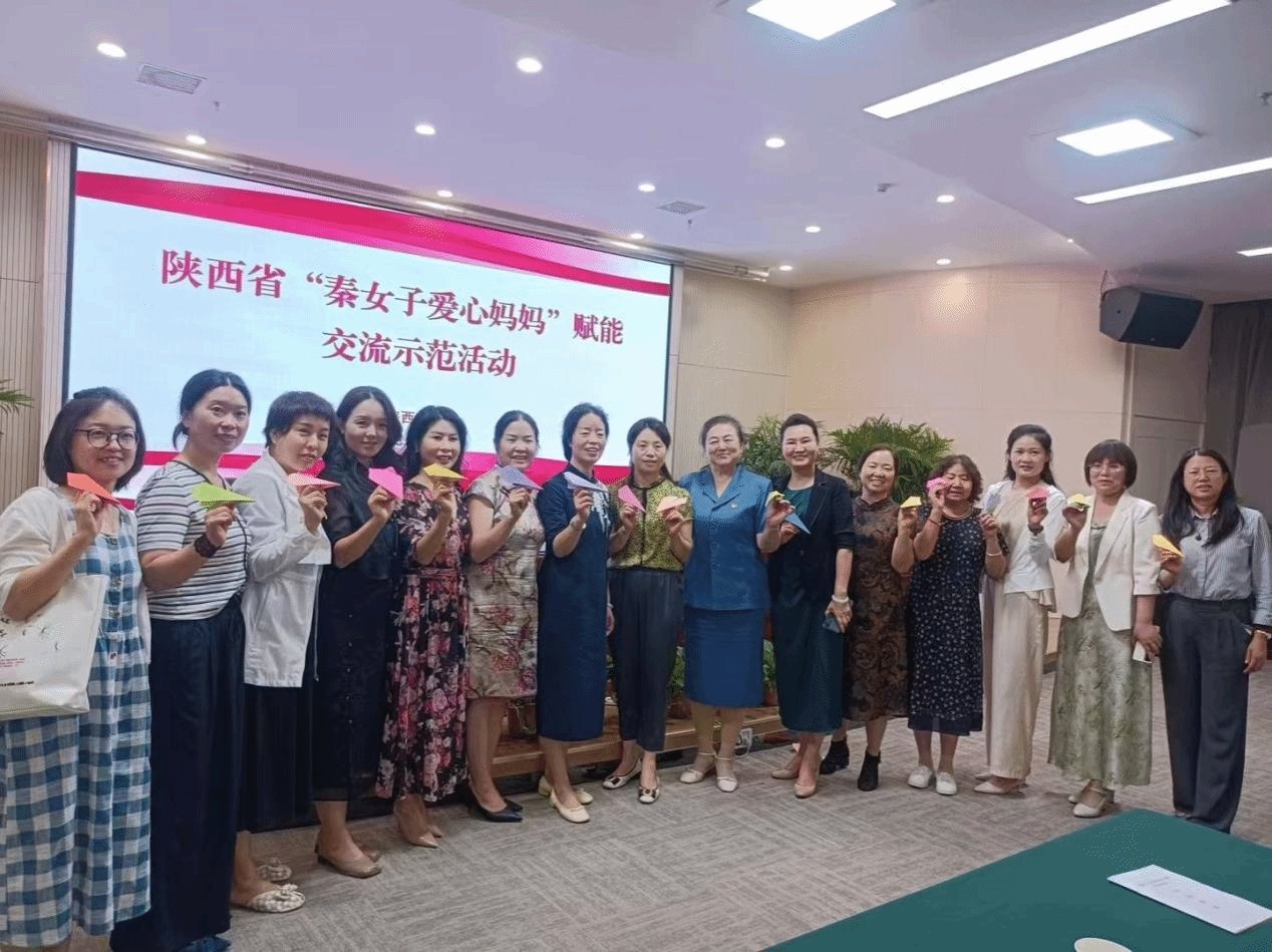 激励广大妇女踔厉奋发