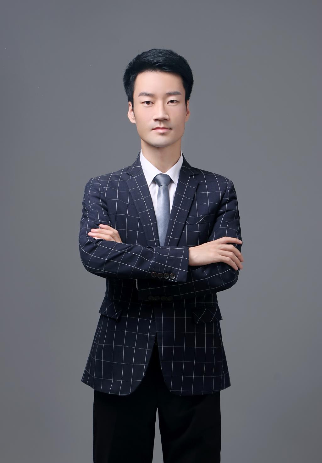 2020年7月毕业于昆明理工大学外国
